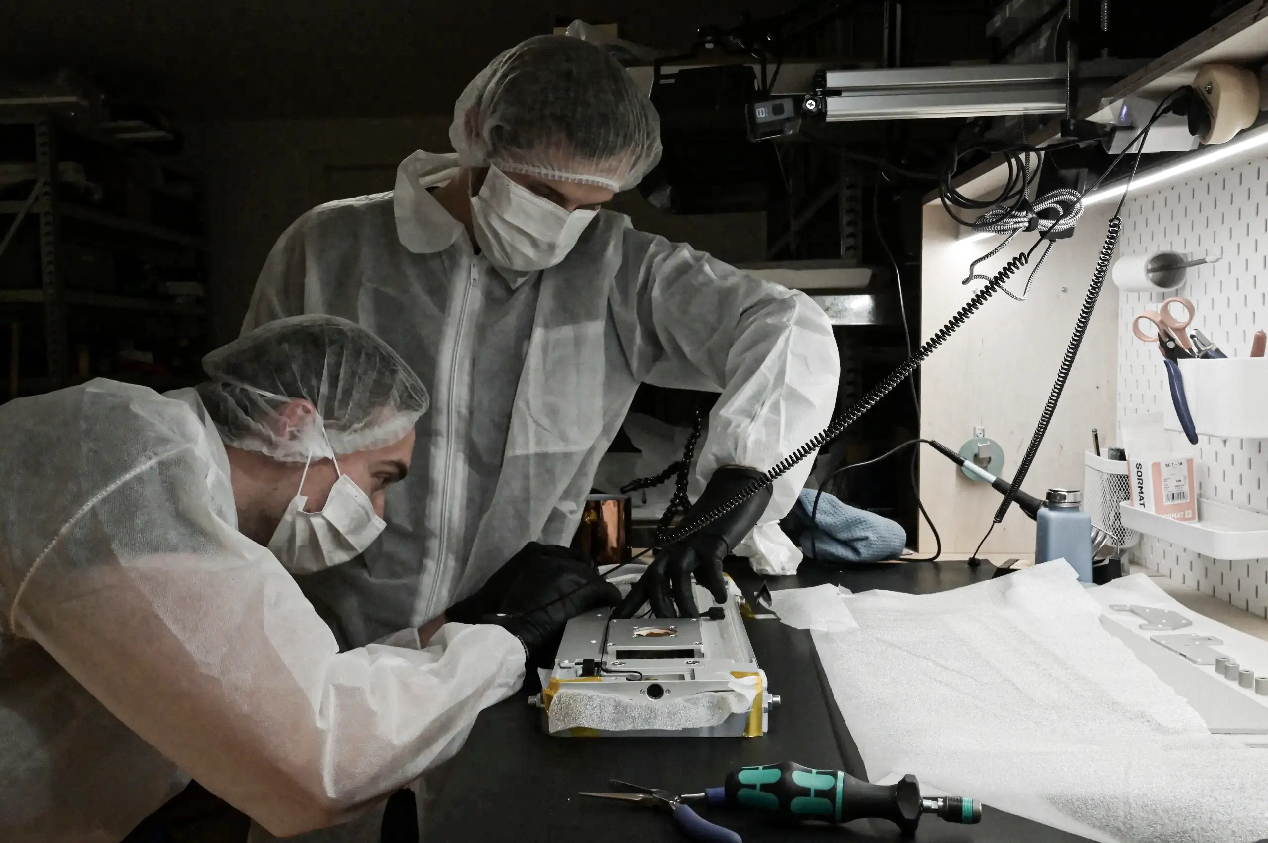 Image of the Circadian Light for ISS being assembled